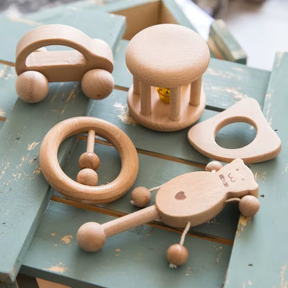 1Pc Baby Toy Beech Bear Hand Teething Baby Rattles Wood Ring Cartoon Car Play Gym Montessori Stroller Toy Educational Toys