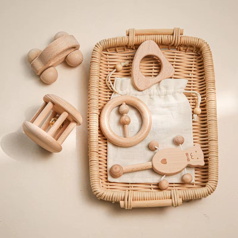 1Pc Baby Toy Beech Bear Hand Teething Baby Rattles Wood Ring Cartoon Car Play Gym Montessori Stroller Toy Educational Toys